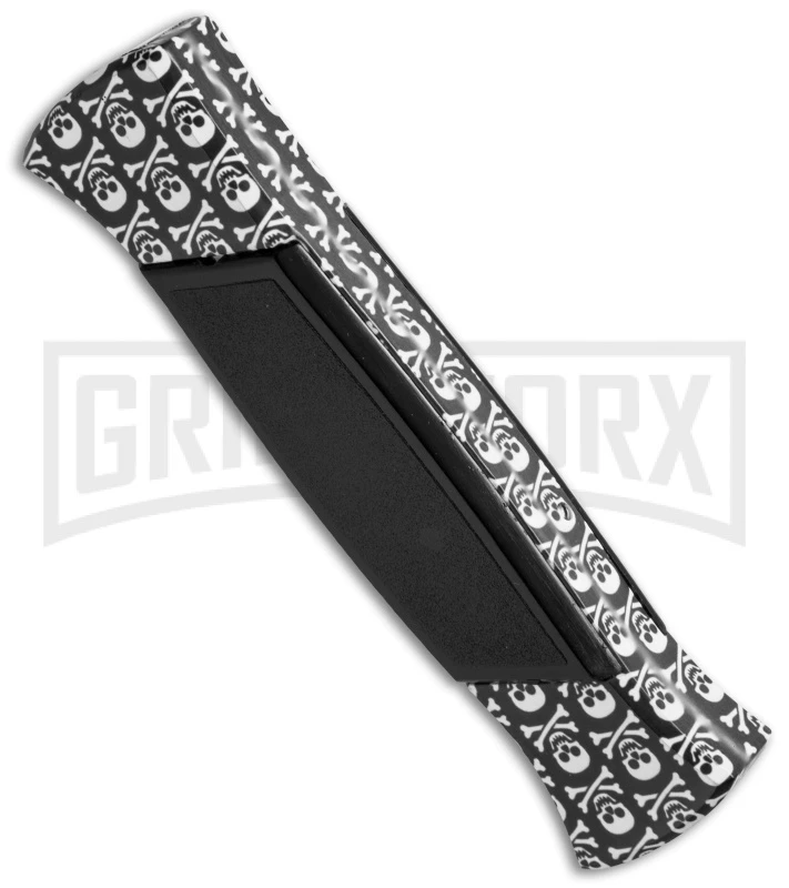 AKC 777 Blackfinger Jolly Roger OTF Automatic Knife - Black Dagger Plain 4 AKC 777 Blackfinger Jolly Roger OTF Automatic Knife - Black Dagger Plain - Image 2